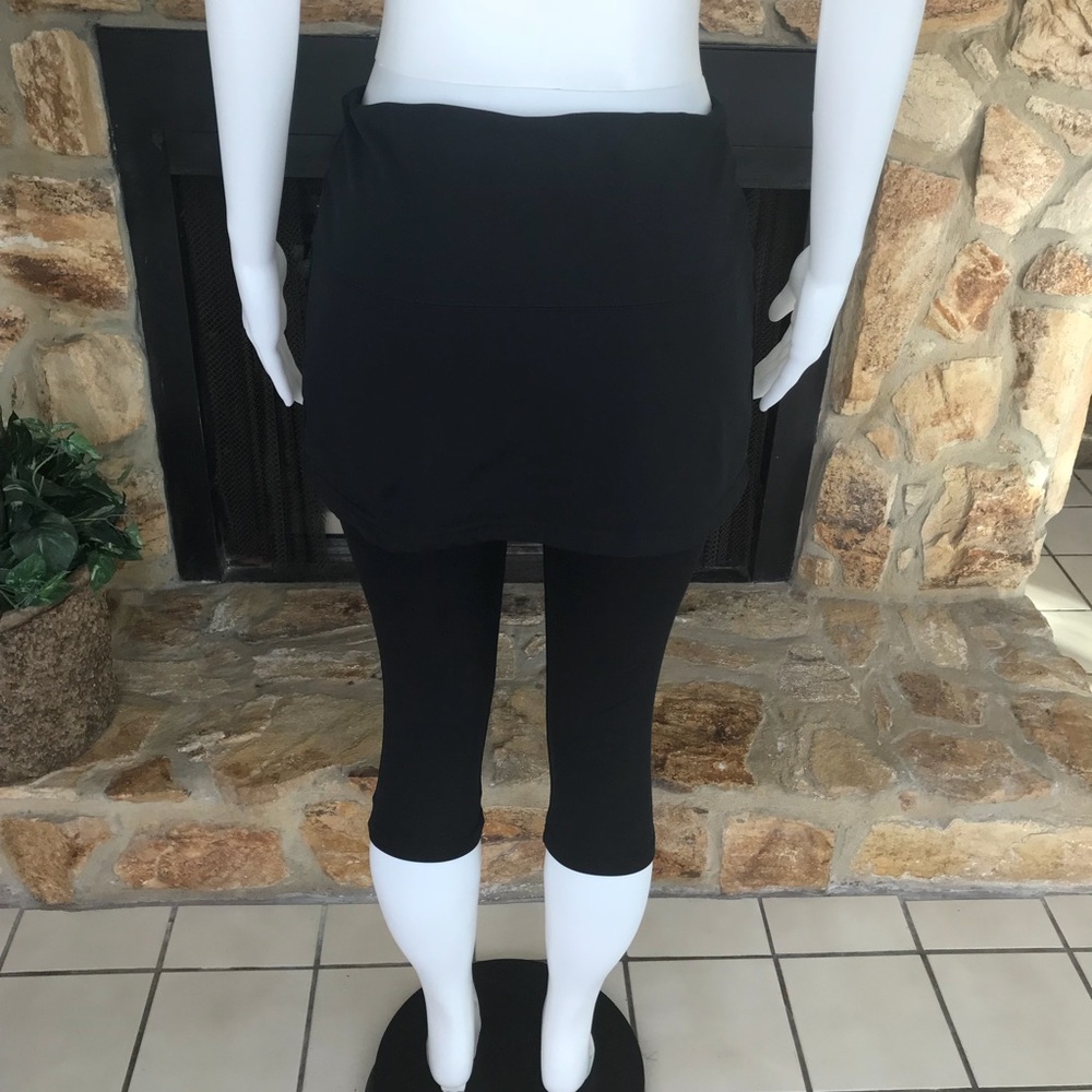 Athleta Black Cropped Skirted Leggings Sz. S - Picture 4 of 7
